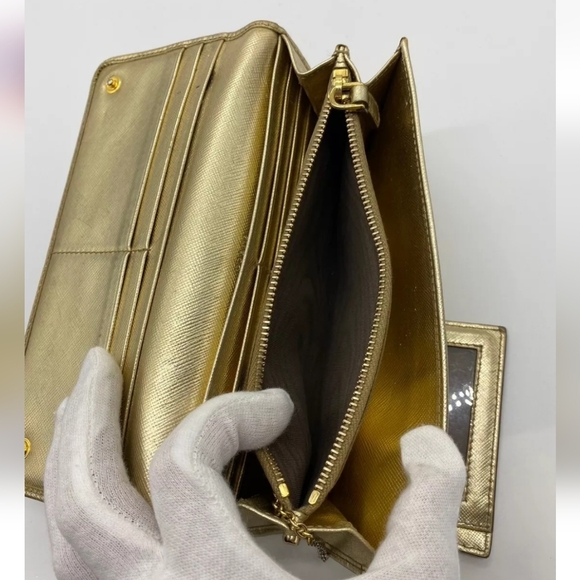 ⭐️Golden Prada - Picture 7 of 11